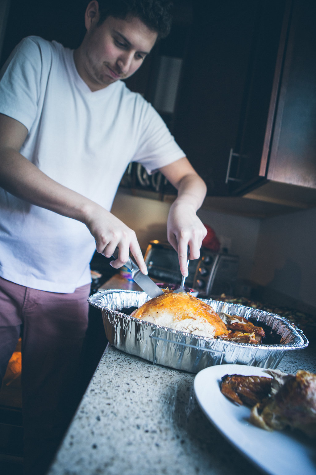 carving a turkey