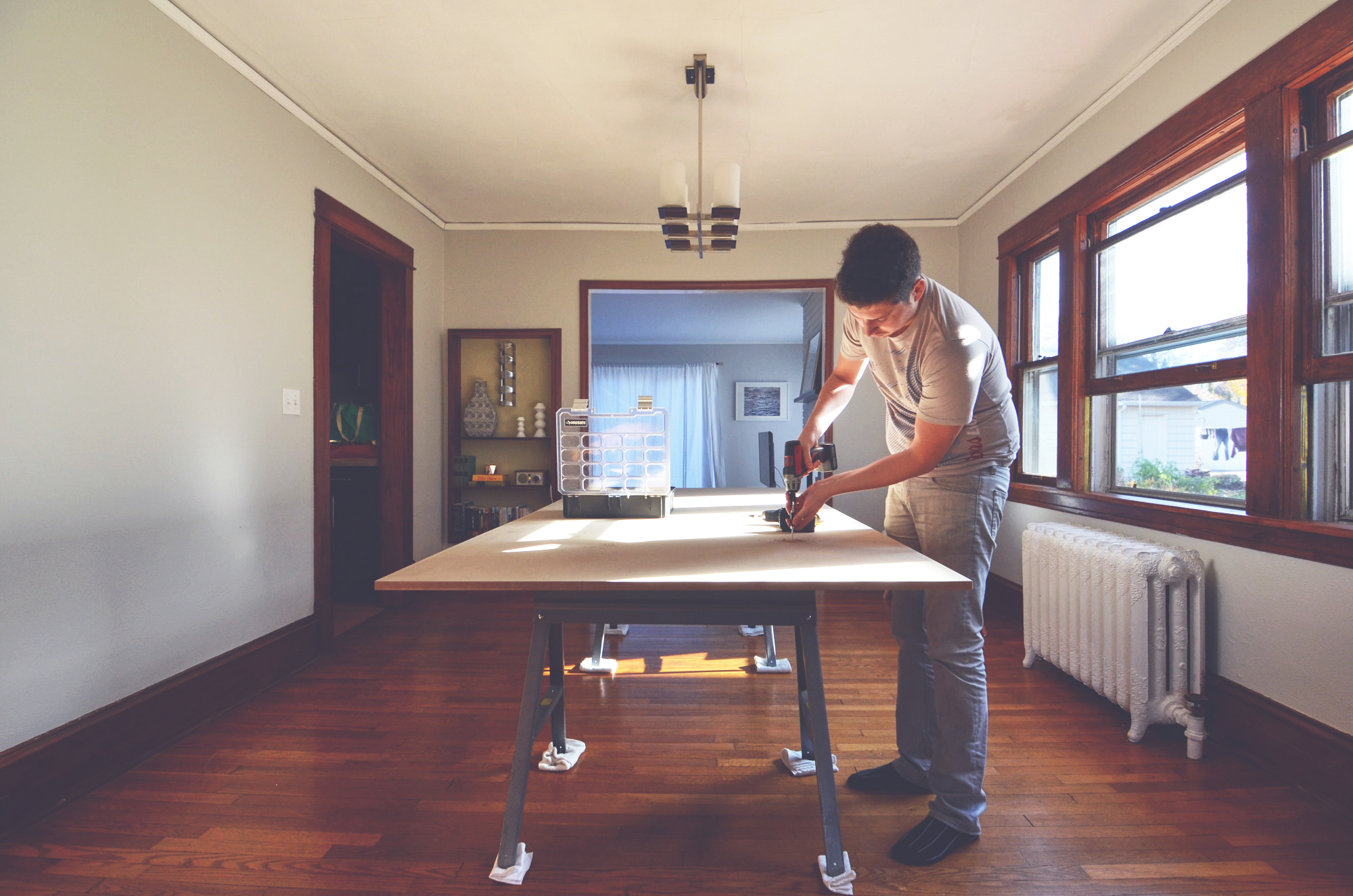 setting up a temporary dinner table