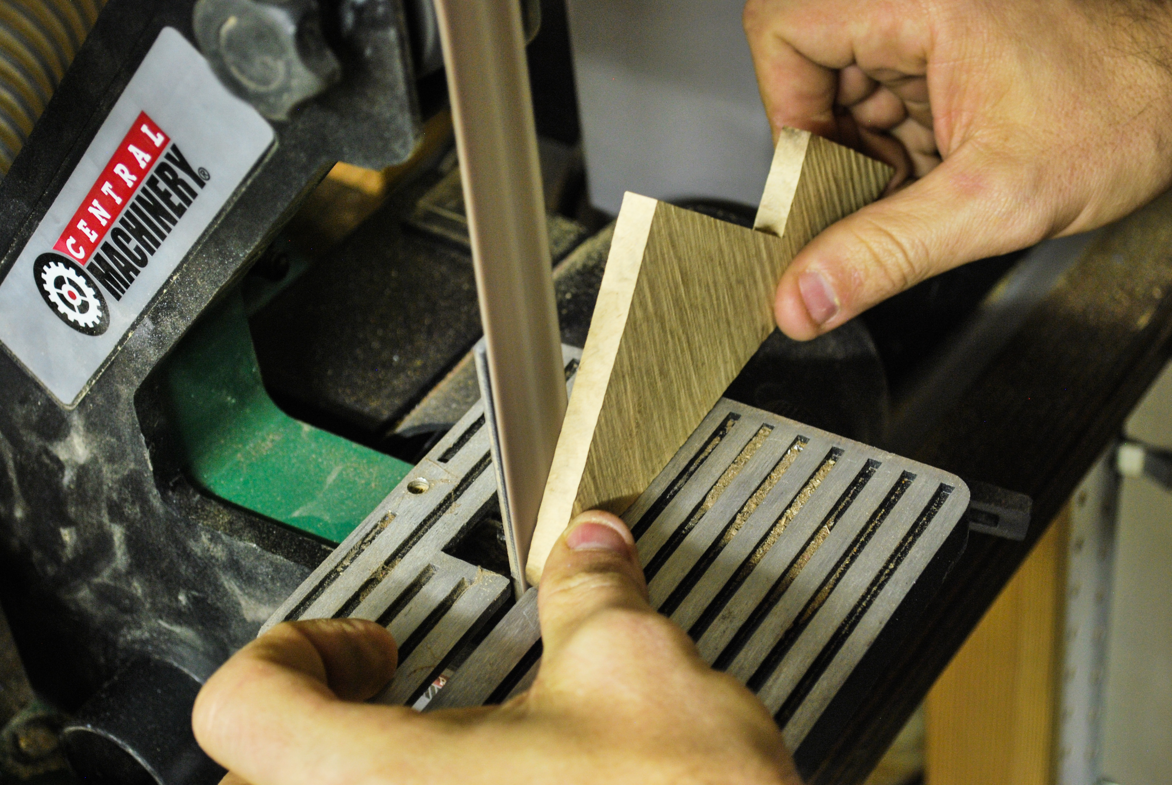Make This: Wooden Mountain Key Rack - ManMadeDIY