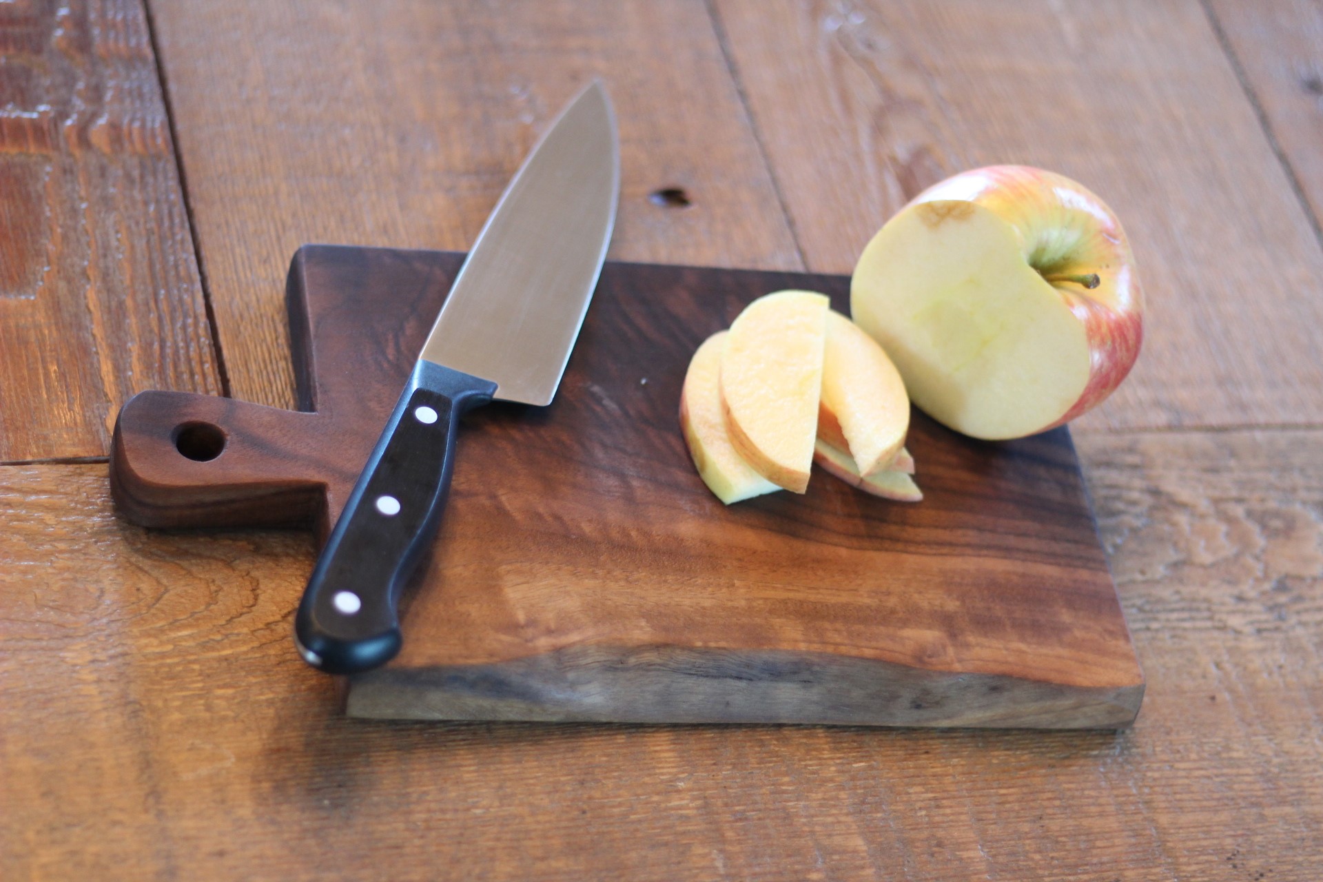 How to: Make a One-Hour Walnut Cutting Board