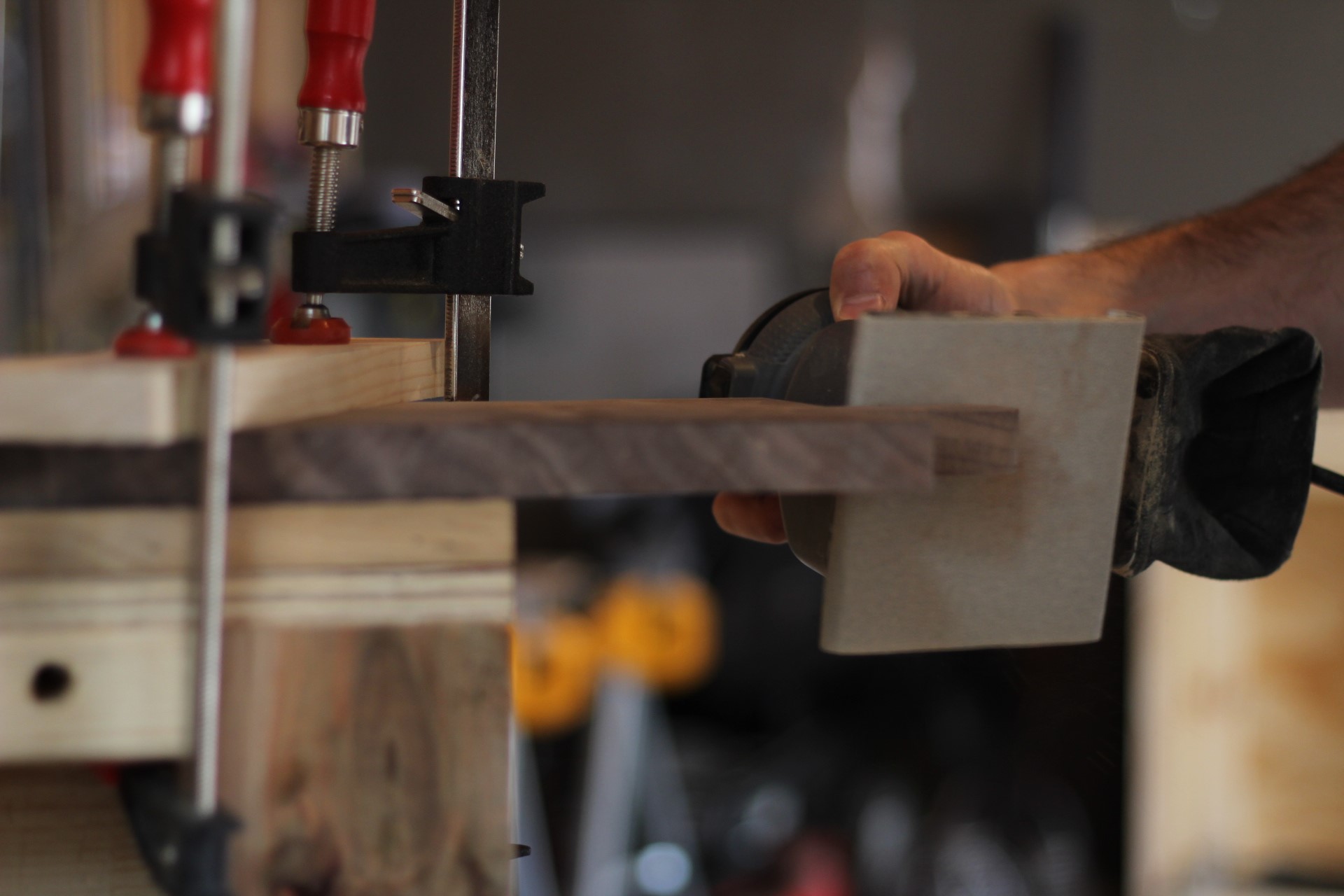 How to: Make a One-Hour Walnut Cutting Board - ManMadeDIY