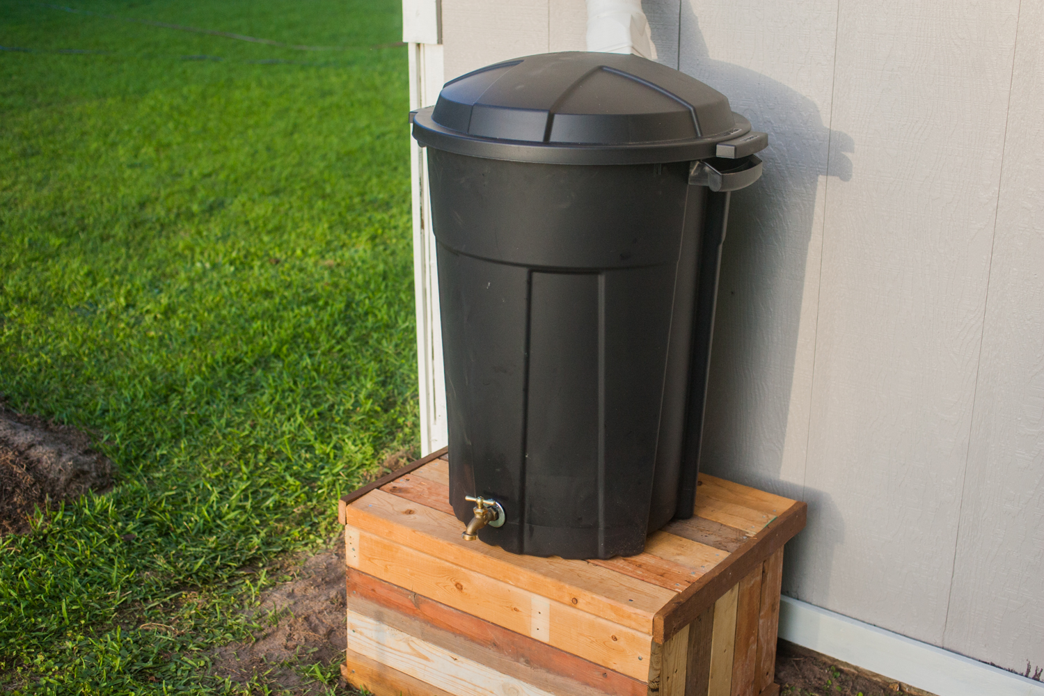 finished DIY rain barrel