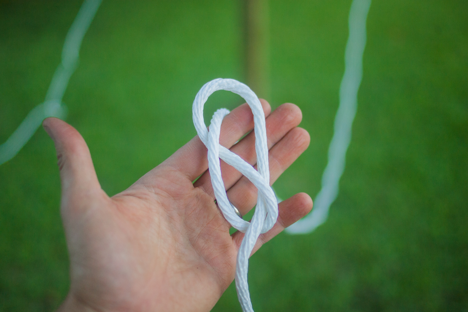 tying a double figure 8 knot