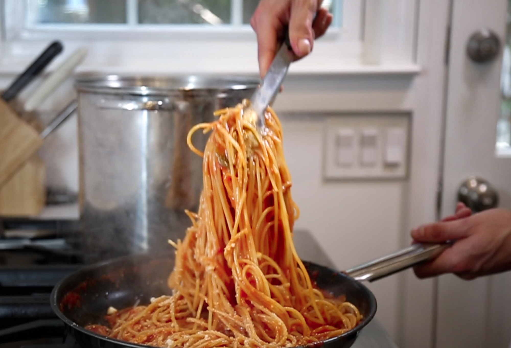 best weeknight tomato sauce