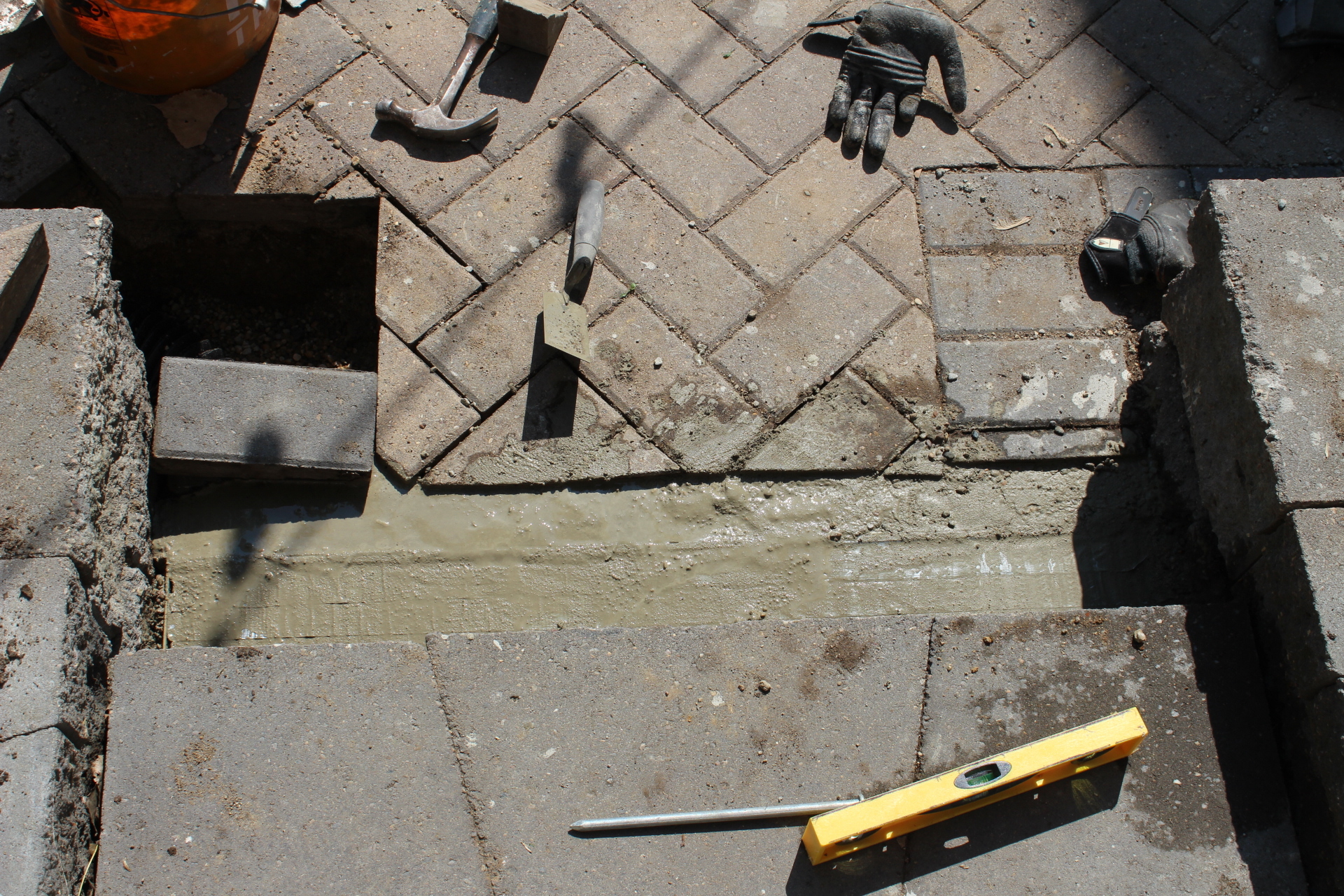 setting new concrete in drain