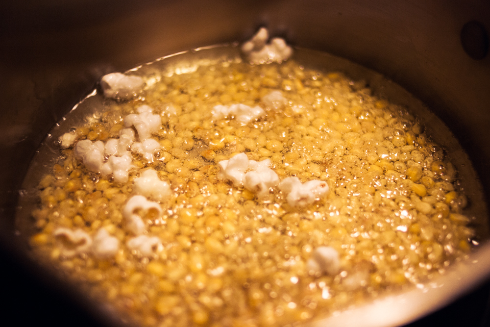 perfect stovetop popcorn - starting to pop