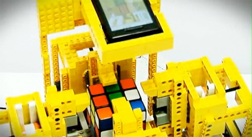 Motorola Droid Lego Robot Solves A Rubik's Cube Faster Than You Can