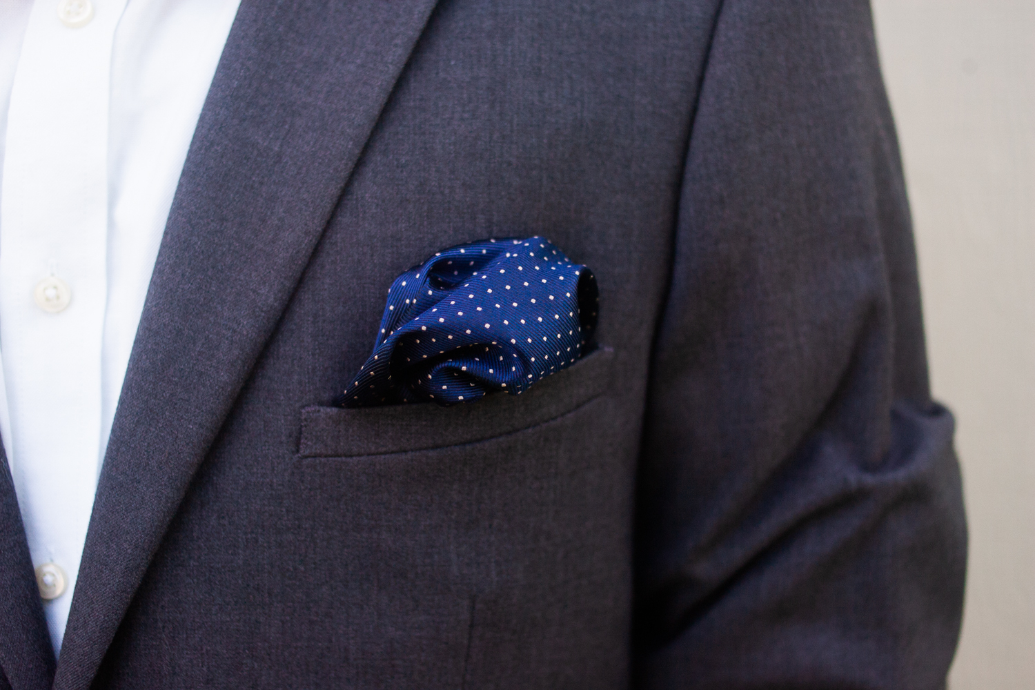 How to Fold a Pocket Square: Three Stylish Techniques - ManMadeDIY