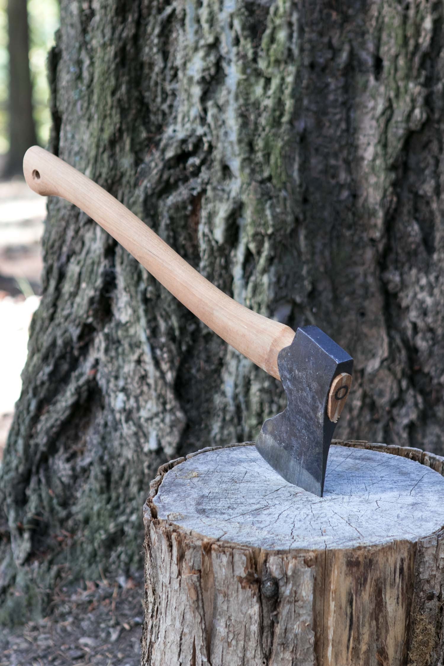 how to sharpen an axe