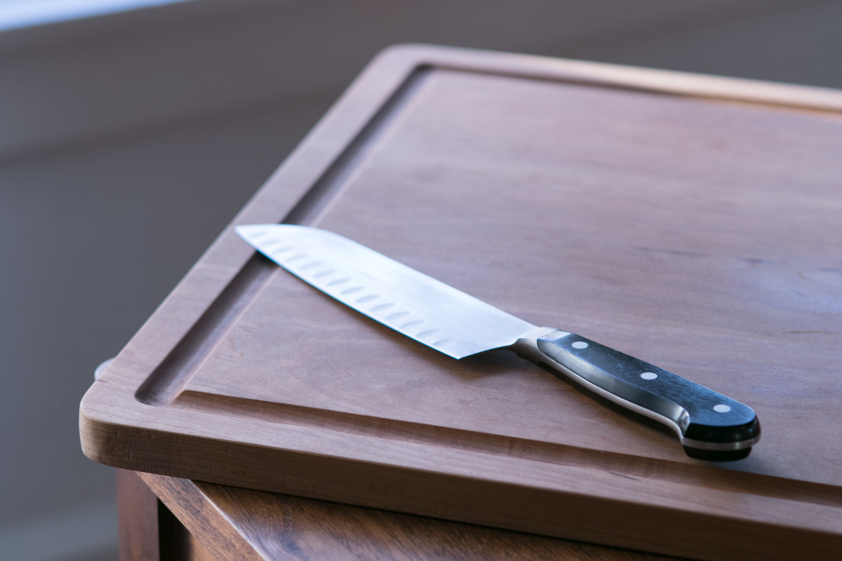 diy cutting board wife dripping groove and knife